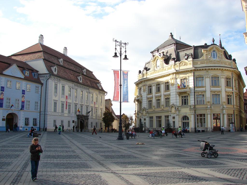 Central City Ap Sibiu Ngoại thất bức ảnh